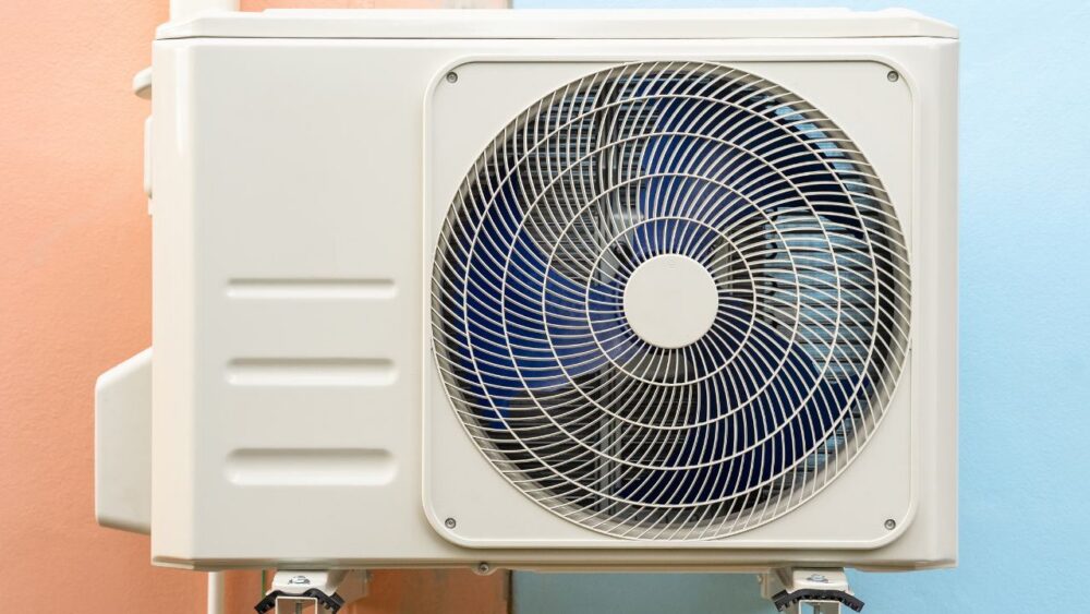 difference between heat pump and ac unit​